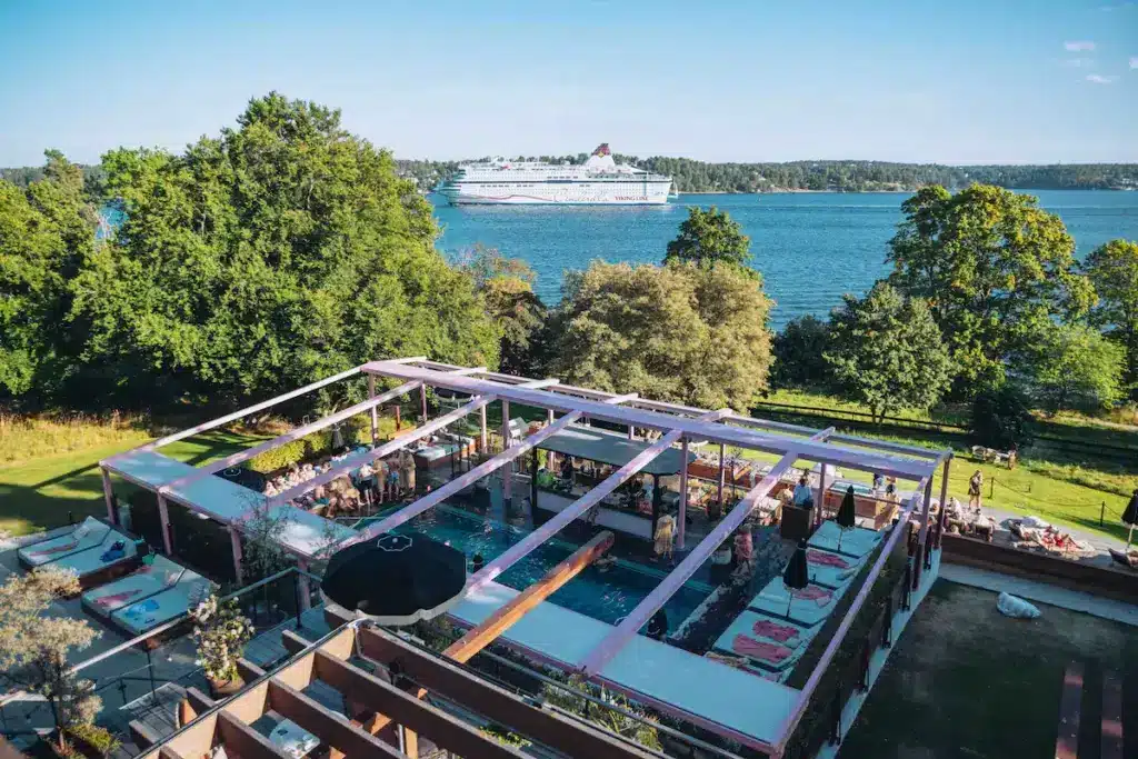 Piscina esterna dell'Ellery Beach House