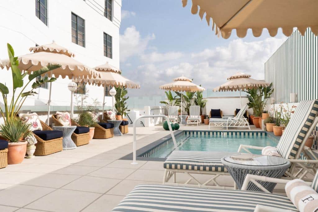 Piscina sul tetto del Palihouse West Hollywood