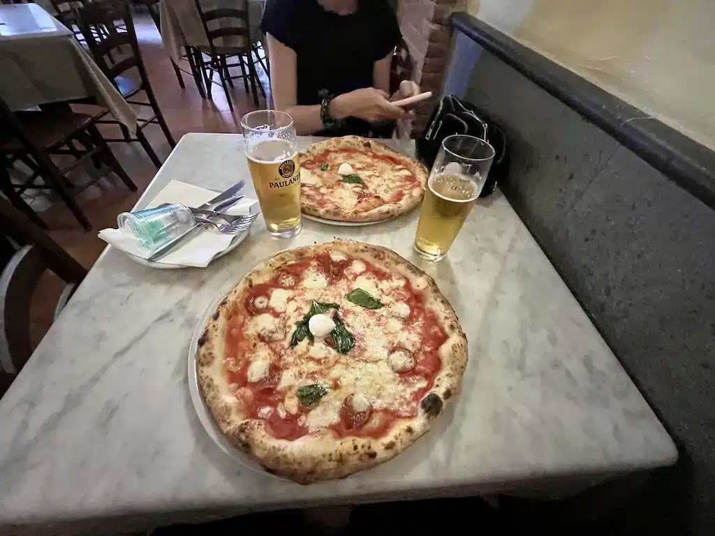 Pizza a Napoli
