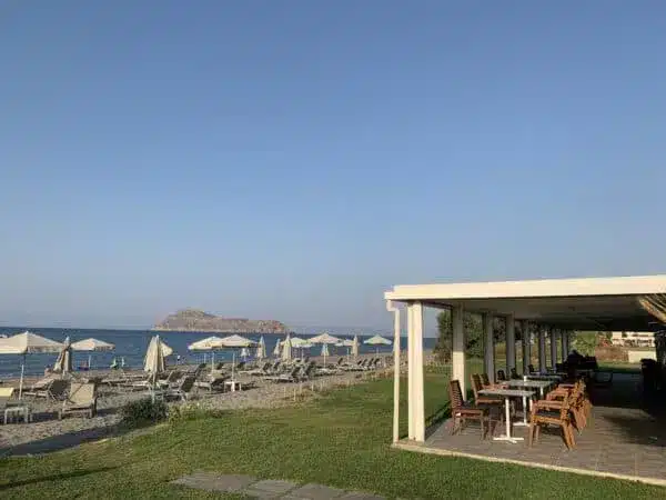 Platanias, bel posto dove alloggiare sulla spiaggia a Creta