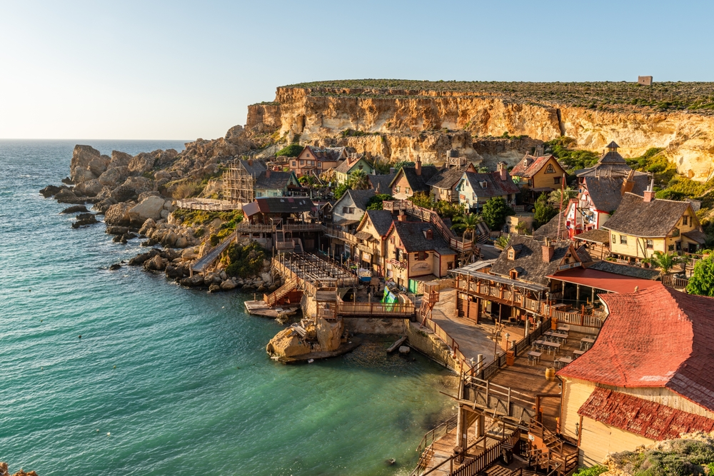 Popeye Village ad Anchor Bay, Mellieħa, Malta