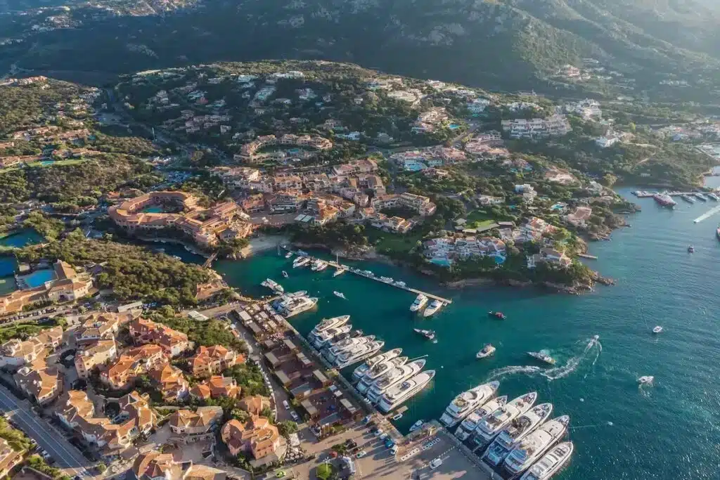 Porto Cervo, il posto migliore dove alloggiare in Sardegna per hotel di lusso e spiagge