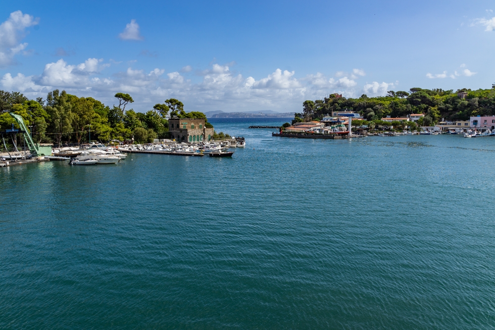 Il porto di Ischia Porto