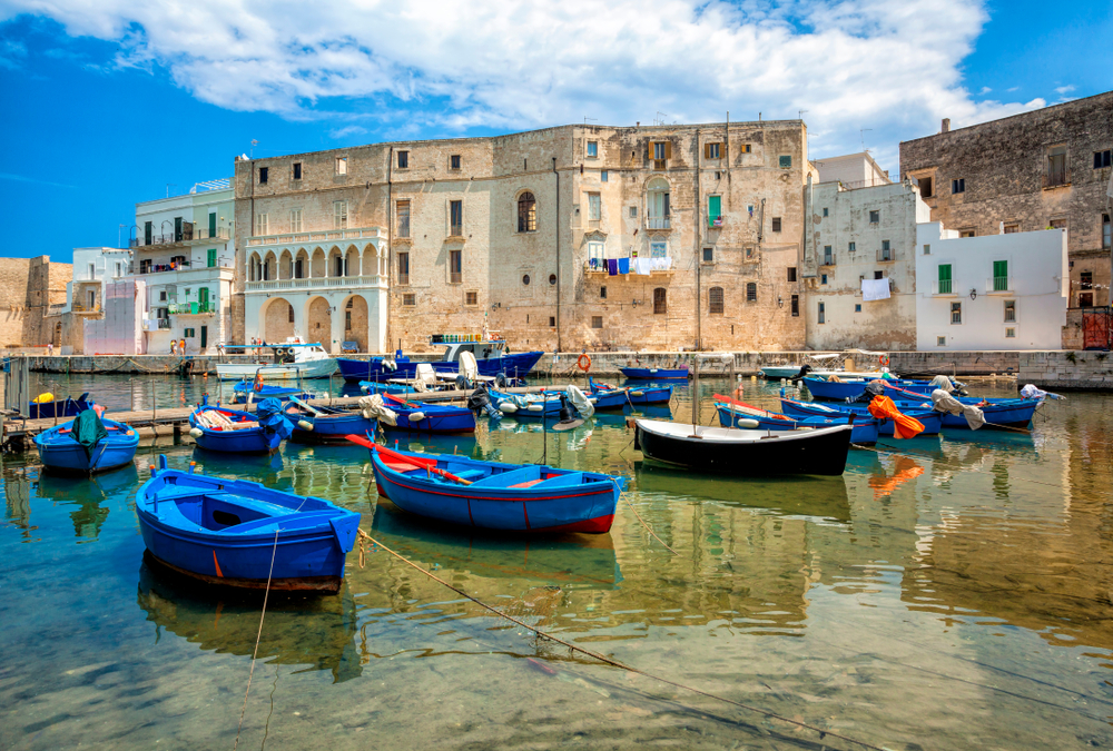 Il porto vecchio di Monopoli, in Puglia