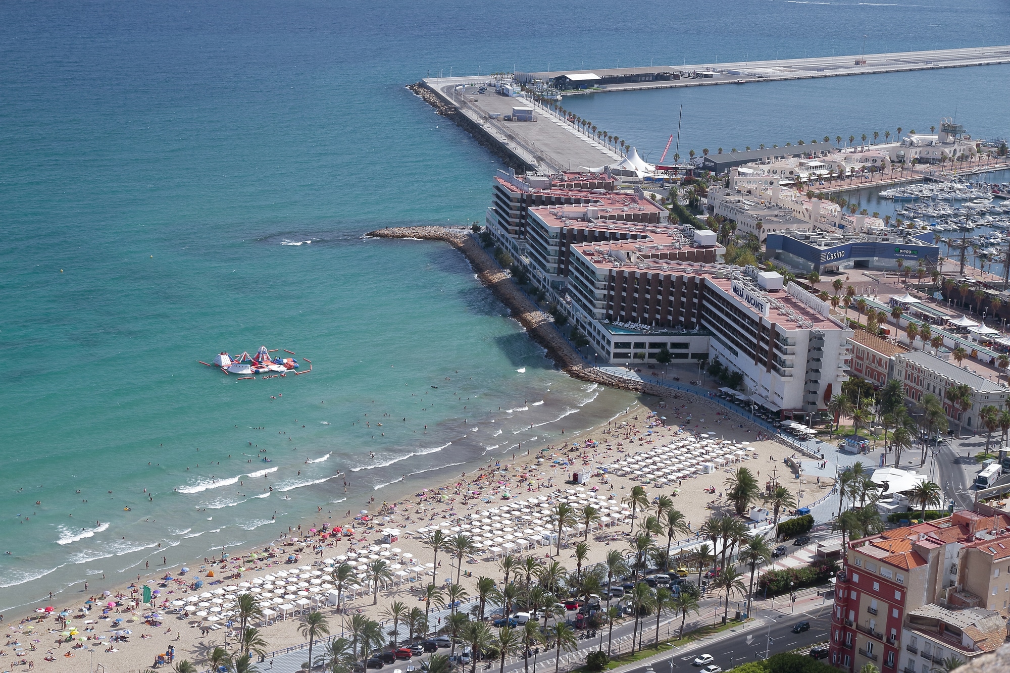Postiguet e il porto turistico, Alicante