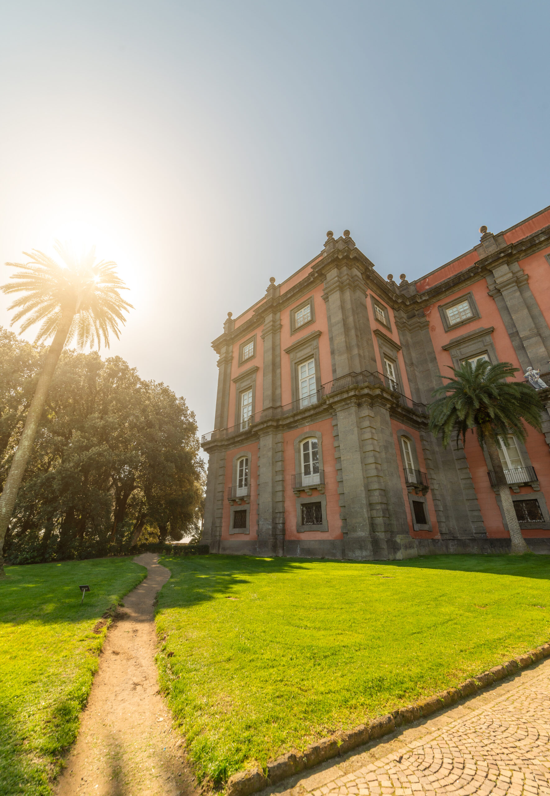 Il Palazzo Reale di Capodimonte nel parco