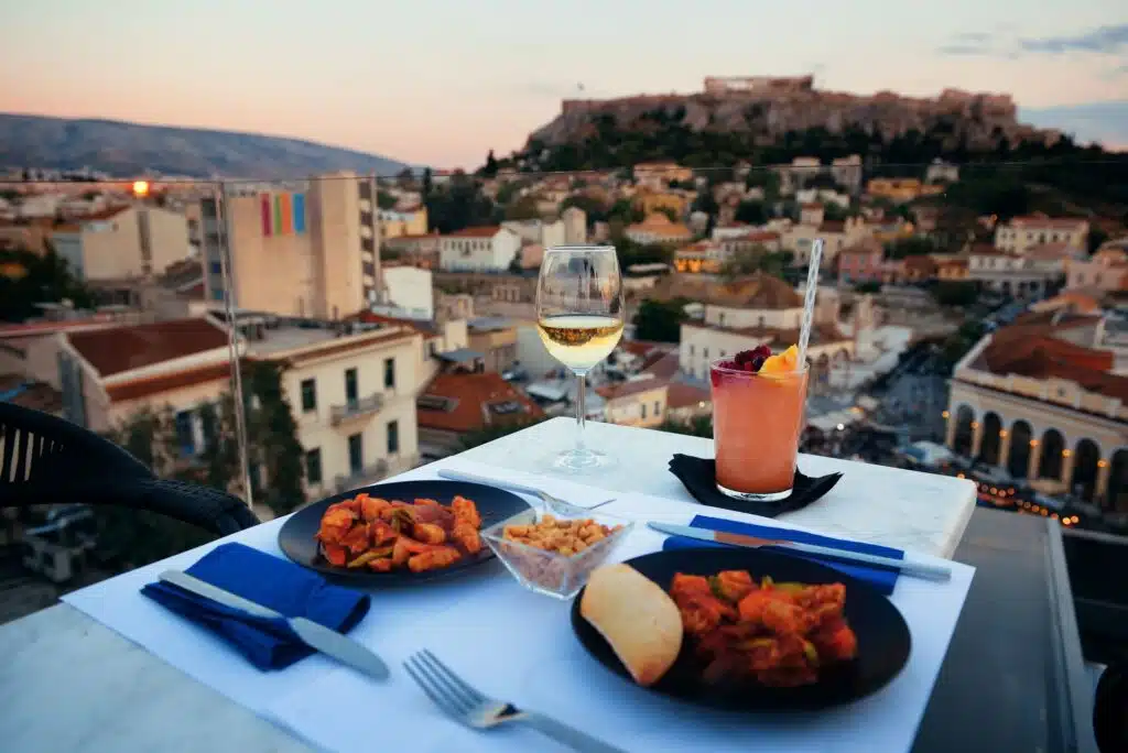 Rooftop bar con vista sull'Acropoli