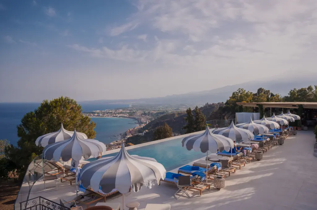 soggiornare nell'hotel di The White Lotus in Sicilia