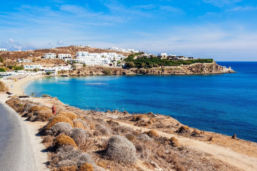 La spiaggia di Agios Stefanos a Mykonos