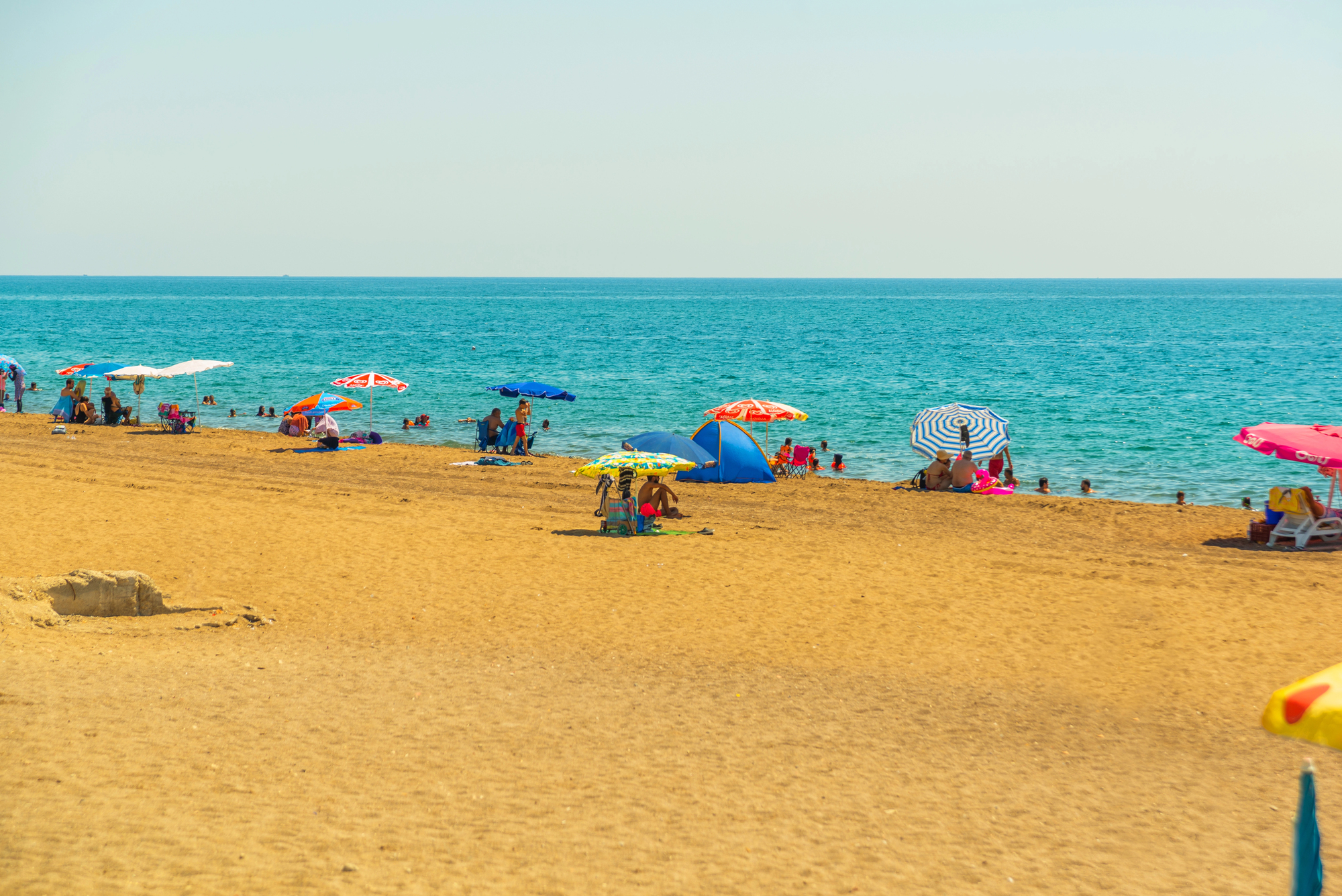 La spiaggia di Lara nel Golfo di Antalya