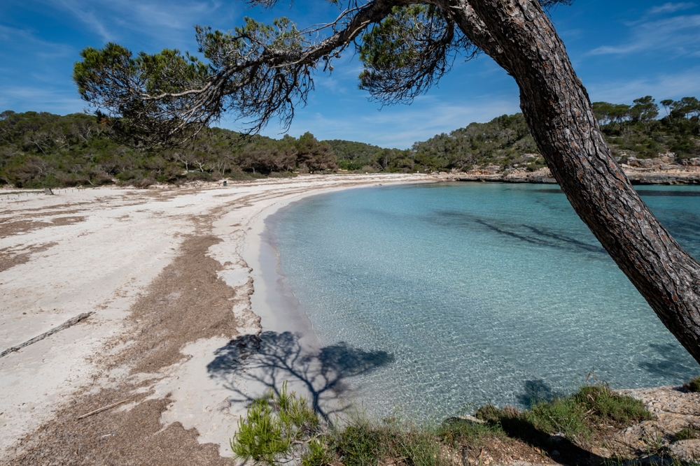 La spiaggia di s'Amarador nel Parco Naturale di Mondragó a Maiorca