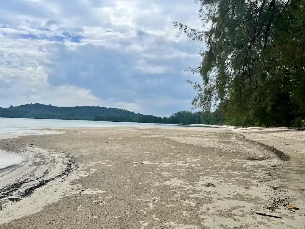 Spiaggia isolata a Koh Yao Yai