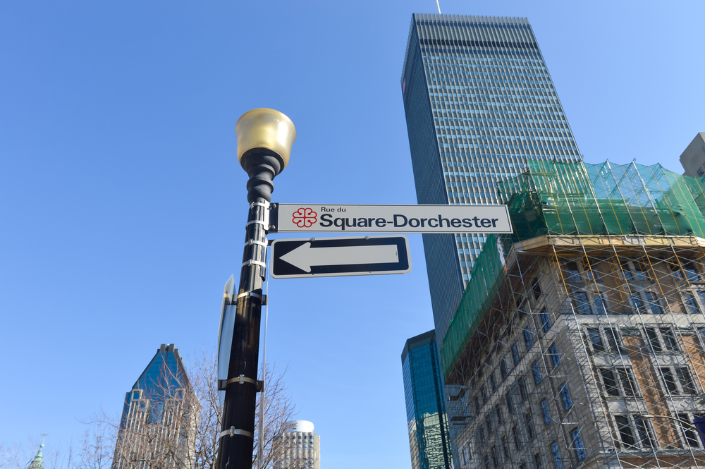Square Dorchester tra i grattacieli di Downtown Montréal