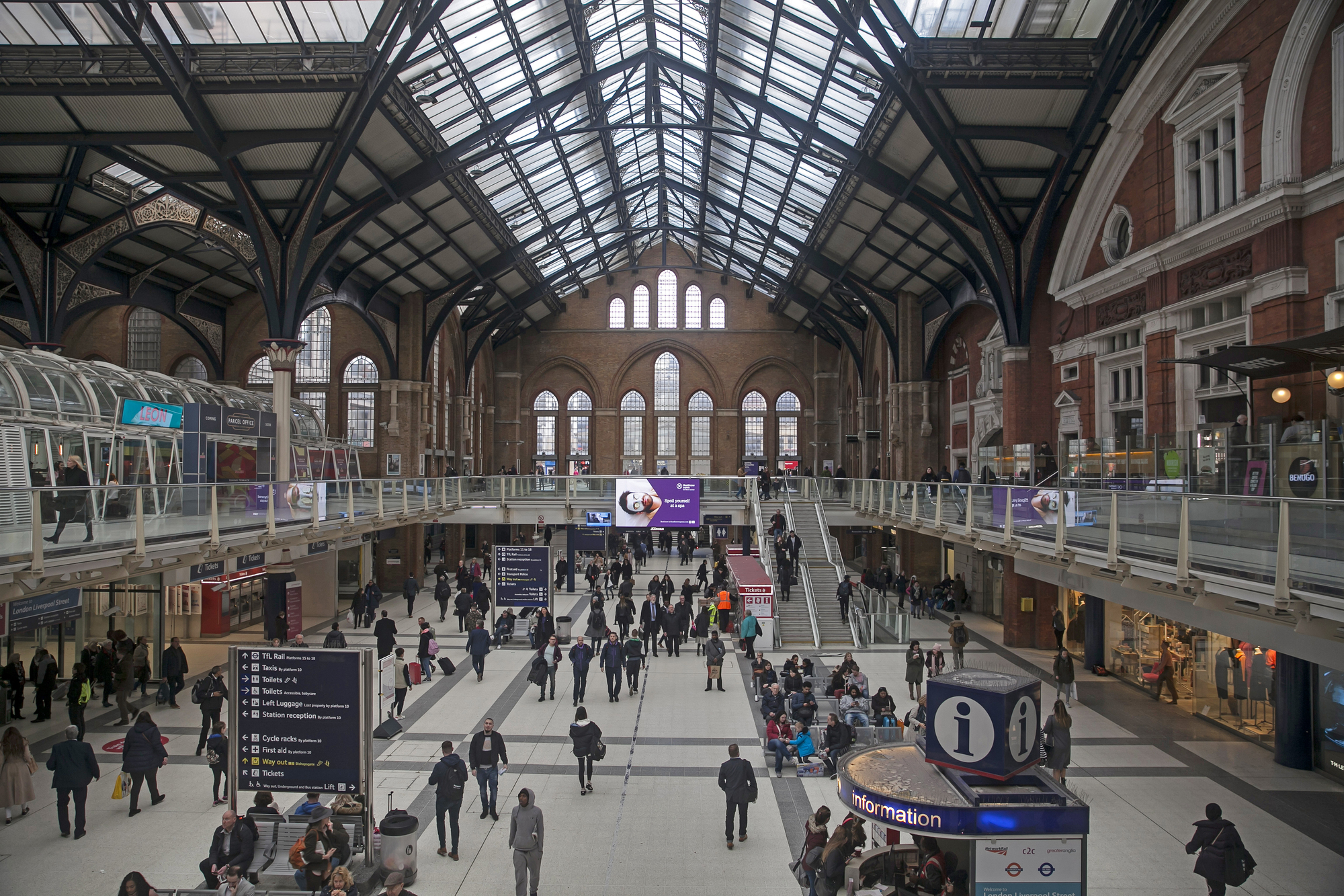 La stazione di Liverpool Street a Londra