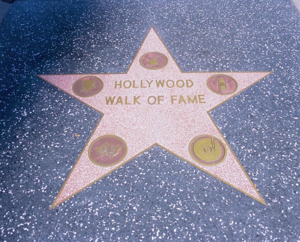 Le stelle della Hollywood Walk of Fame su Hollywood Boulevard a Los Angeles