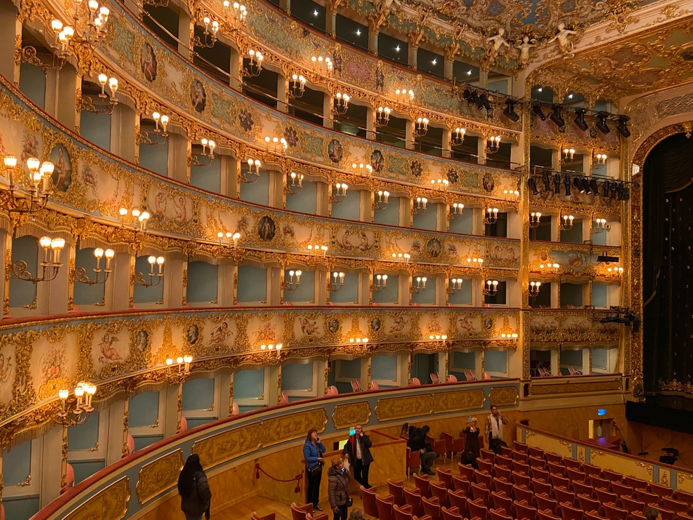 I palchi e la sala del Teatro La Fenice a Venezia