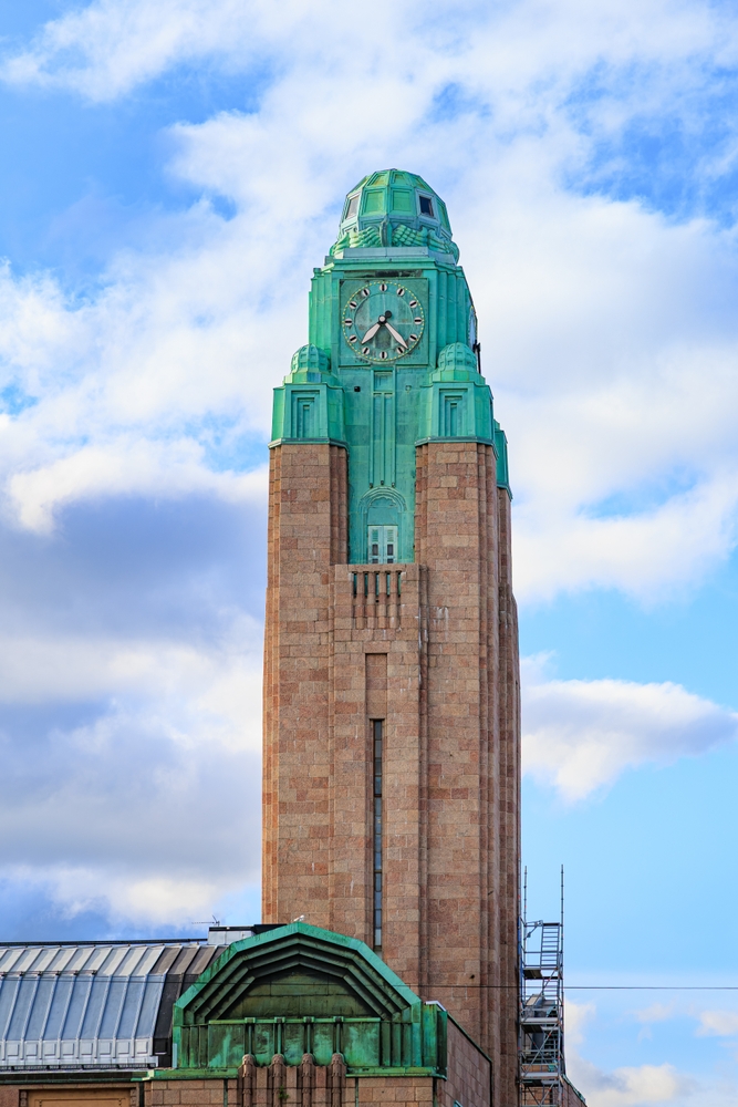 La torre dell'orologio della Stazione Centrale di Helsinki a Kluuvi