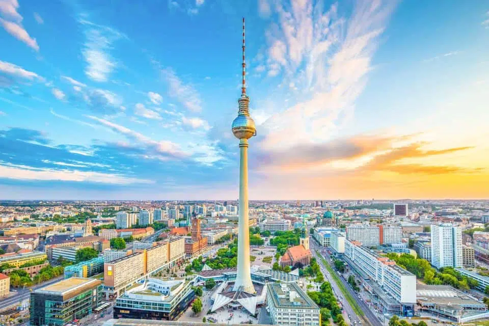 torre-della-tv-berlino