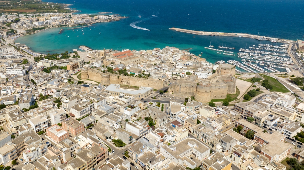 Veduta aerea del castello, della cattedrale e del porto di Otranto
