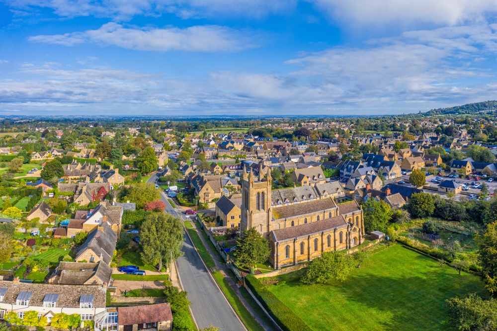 Veduta aerea del villaggio di Broadway nelle Cotswolds