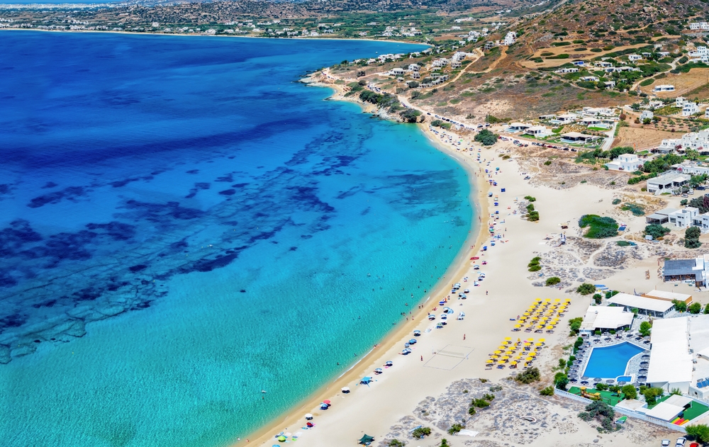 Veduta aerea della spiaggia di Mikri Vigla a Naxos