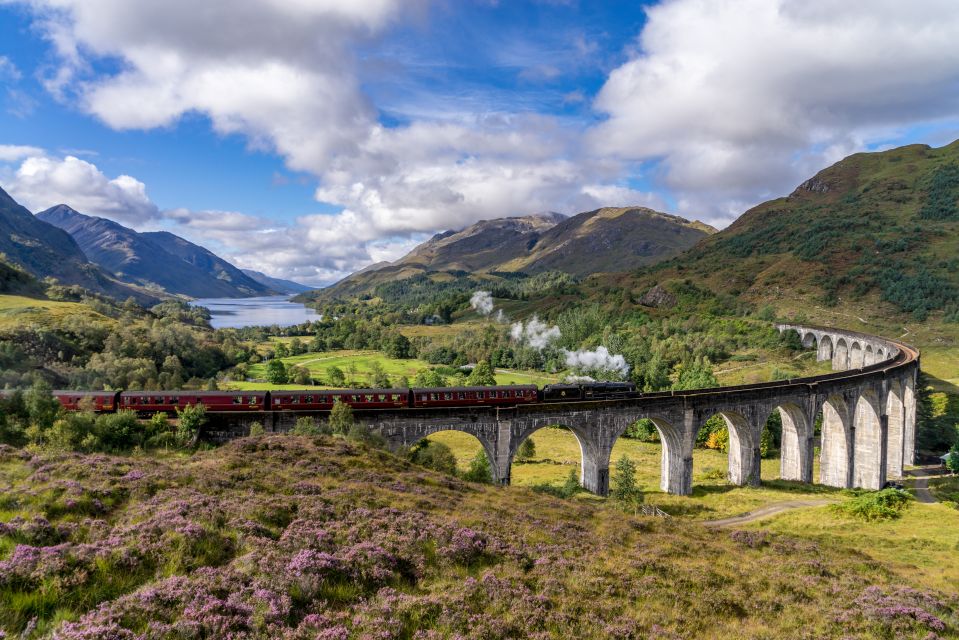 viadotto di glenfinnan e il treno hogwarts express