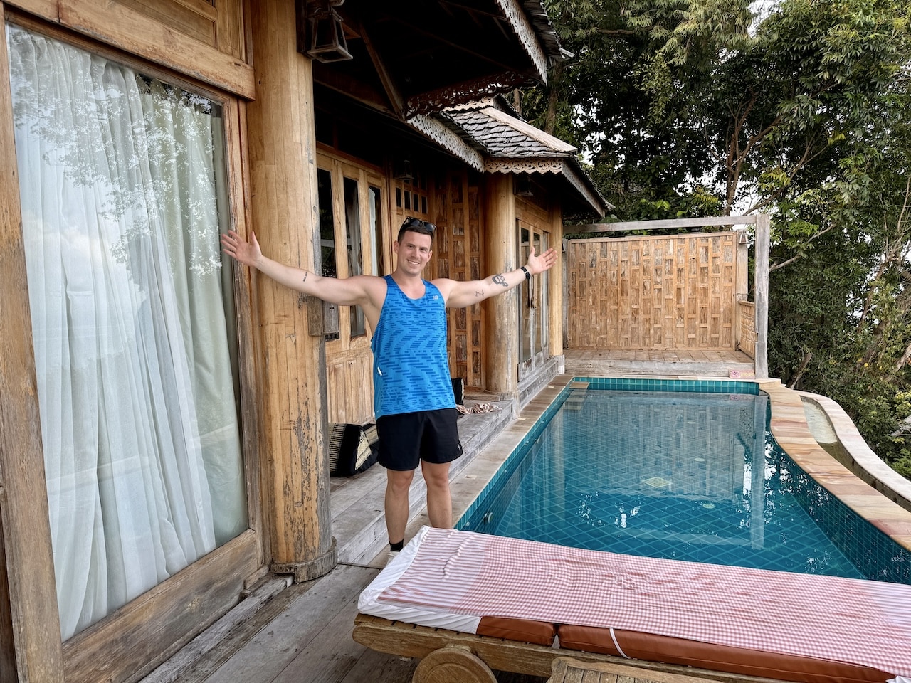 Villa con piscina al Santhiya