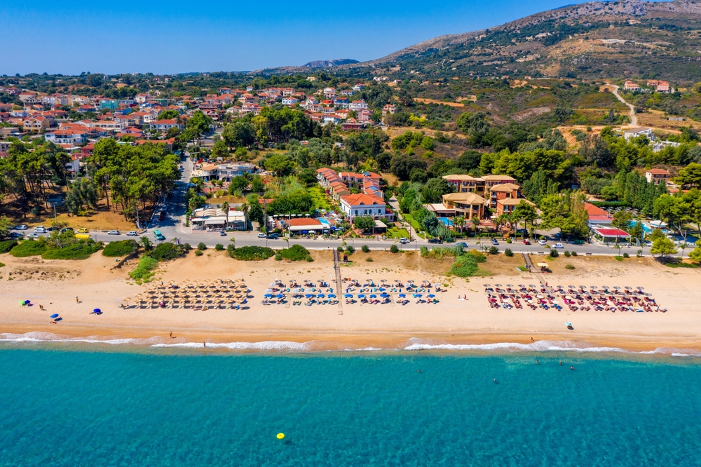 Vista aerea della spiaggia di Skala, Cefalonia